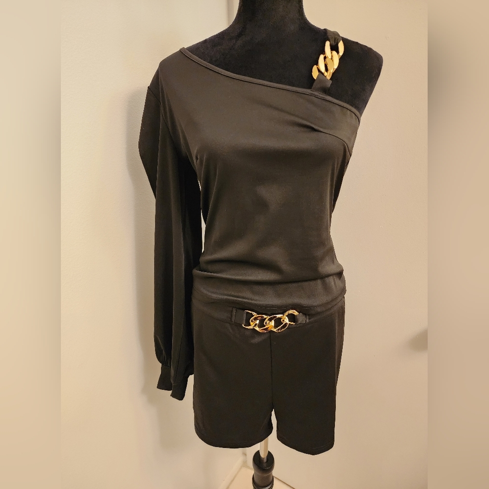 ChicMe Black One-Shoulder Shorts Set with Gold Chain Accents - Size L